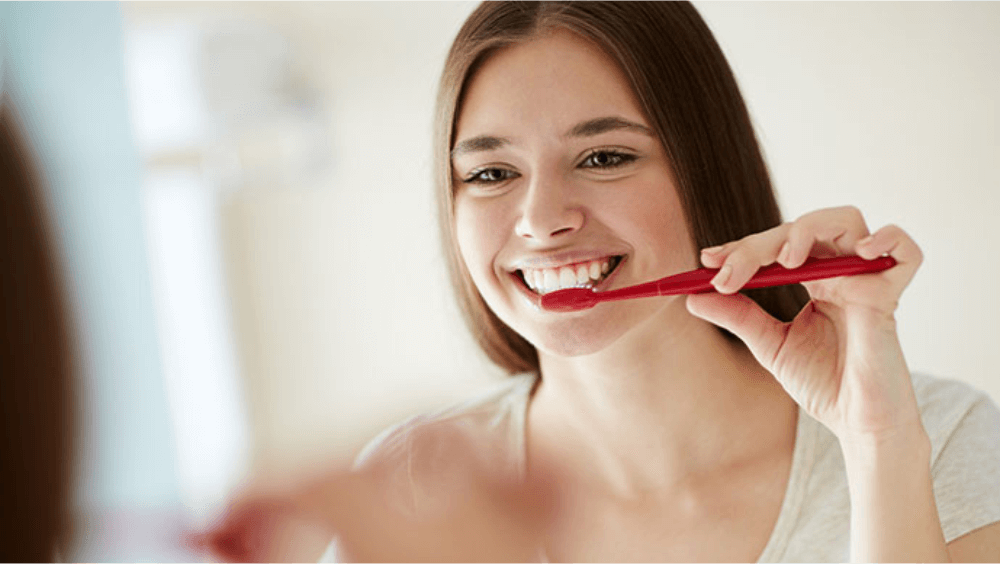 Sistema Conselhos alerta: higiene bucal pode ajudar na prevenção de complicações da Covid-19